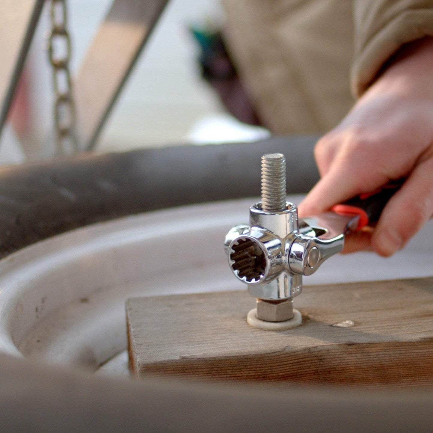 Universal Socket Wrench